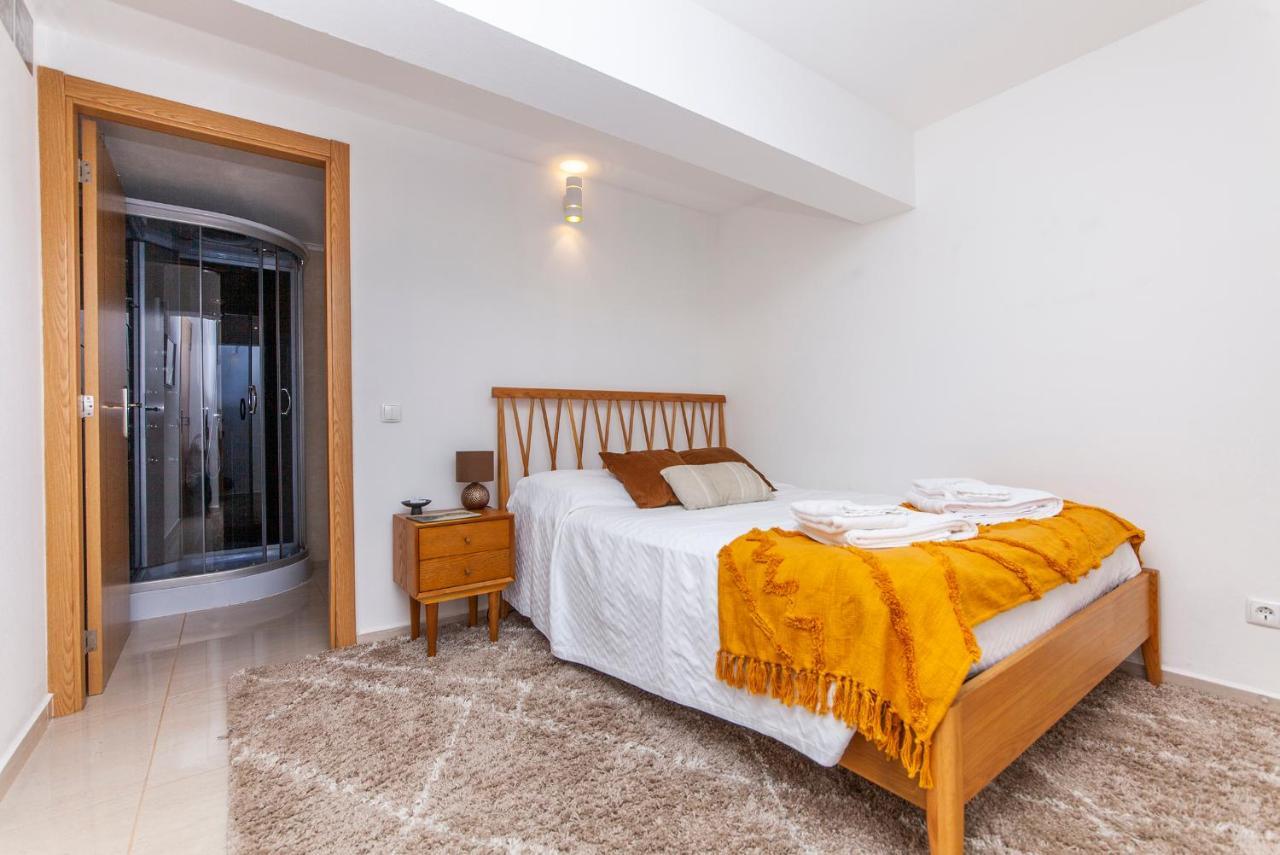 A19 -Tangerine Apartment In ลากอส ภายนอก รูปภาพ